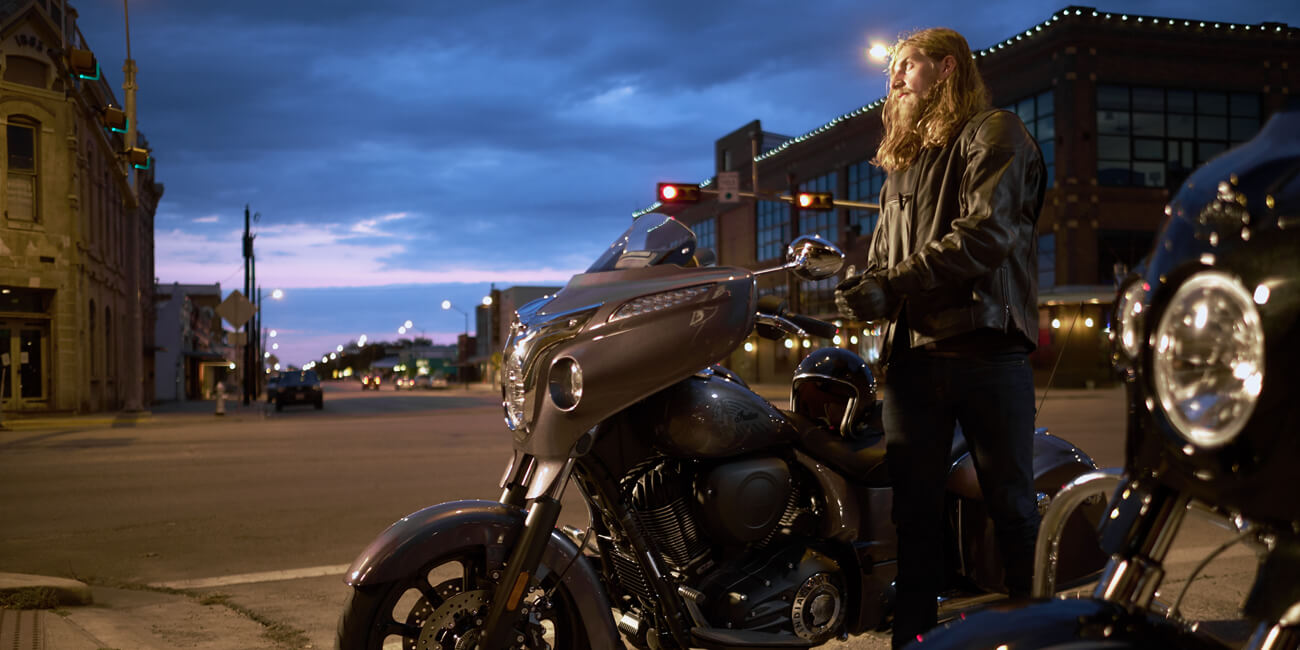 Indian® Chieftain® Indian® Chieftain®