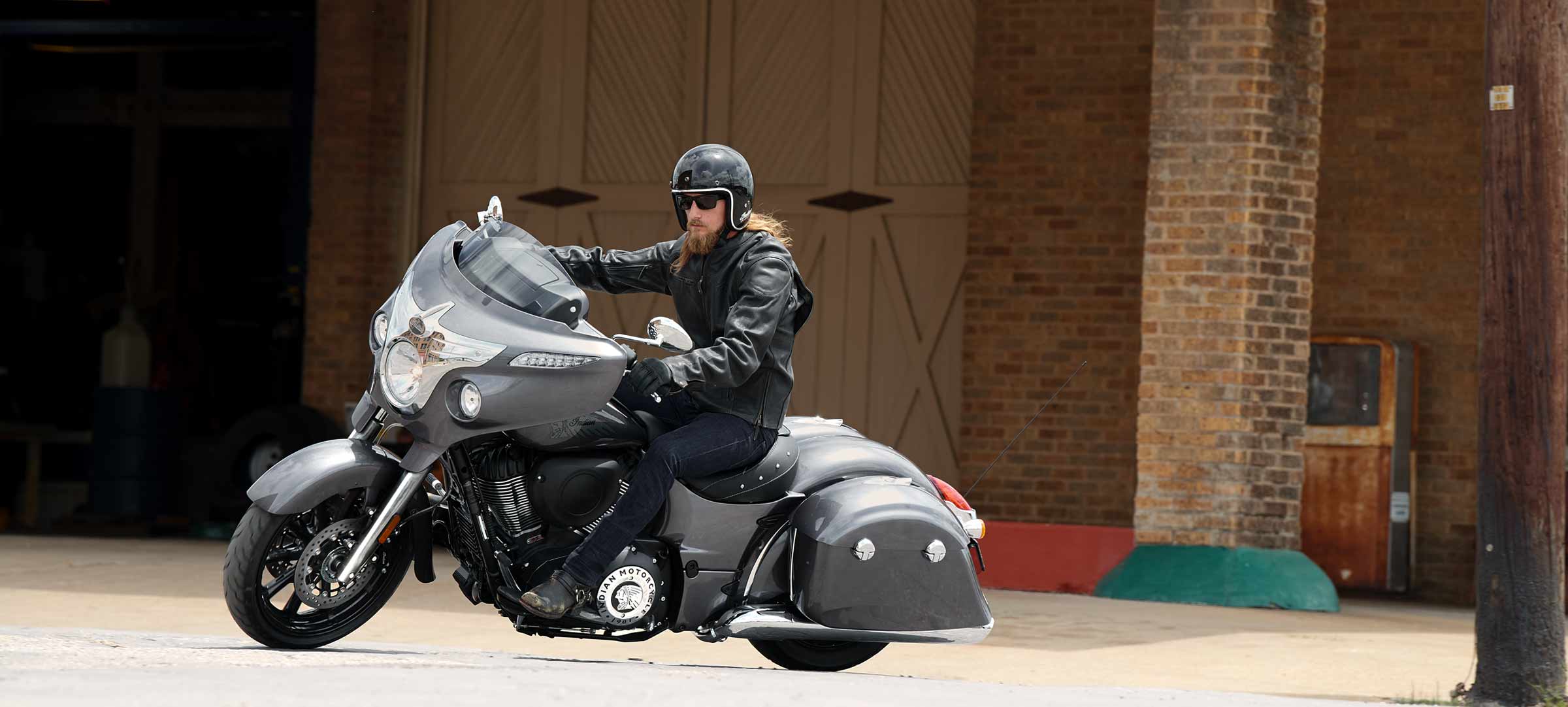 Indian® Chieftain® Indian® Chieftain®