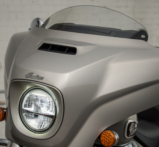 ELEKTRISCH VERSTELLBARE WINDSCHUTZSCHEIBE