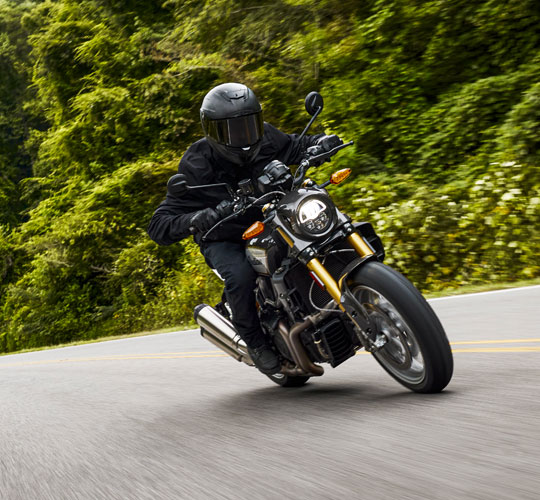 Vertrauenerweckende Sitzposition